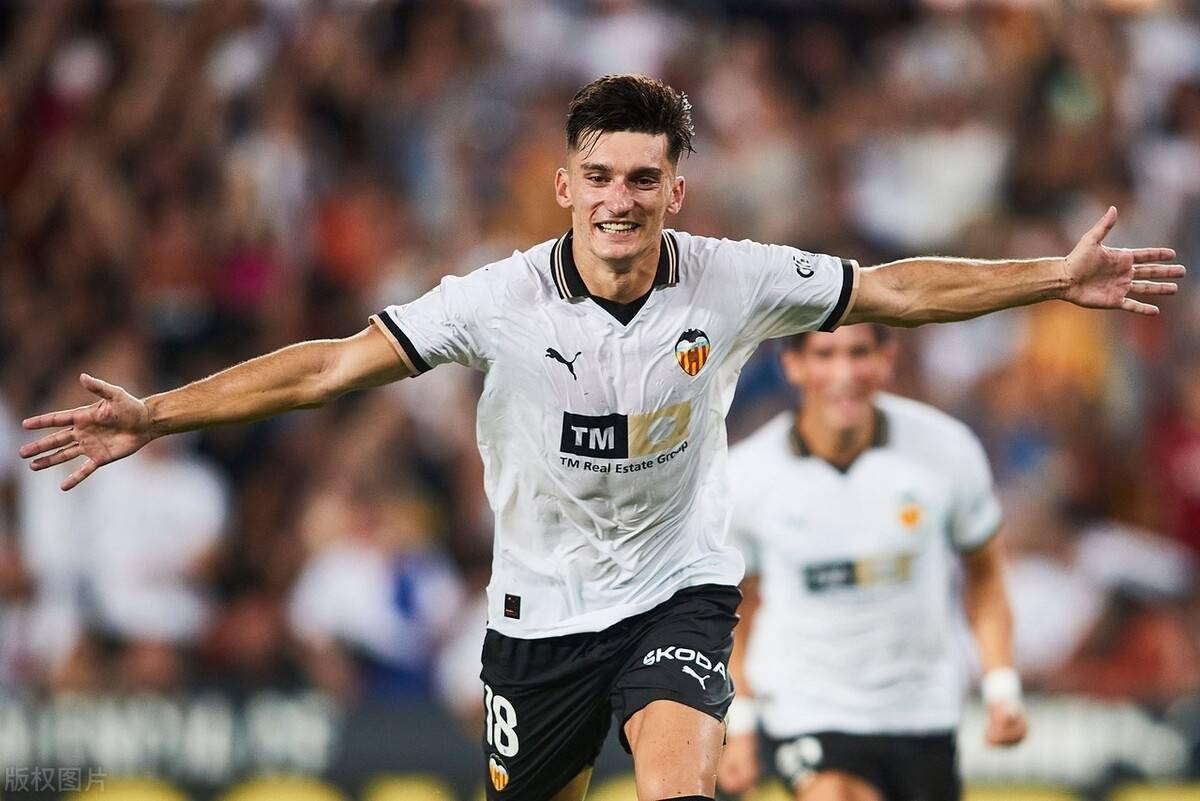 db官网官方注册-瓦伦西亚今晚篮板制胜，志在欧联名次提升，悬念犹存，高层口径保持一致